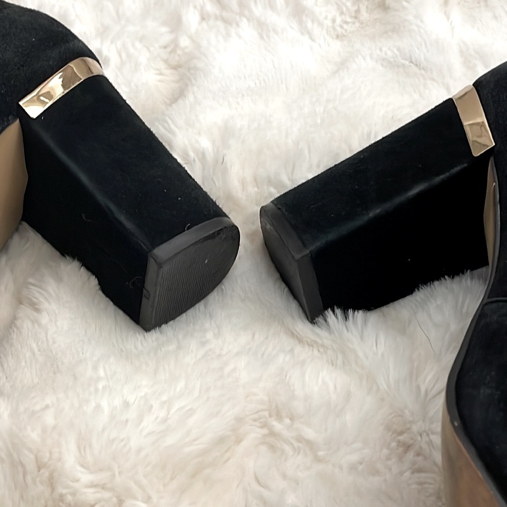 ADRIENNE VITTADINI Black “KANTRELLE” Booties - Picture 5 of 9